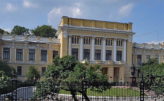училище связи на Суворовском проспекте