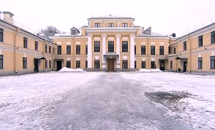 Дворец графа Бобринского