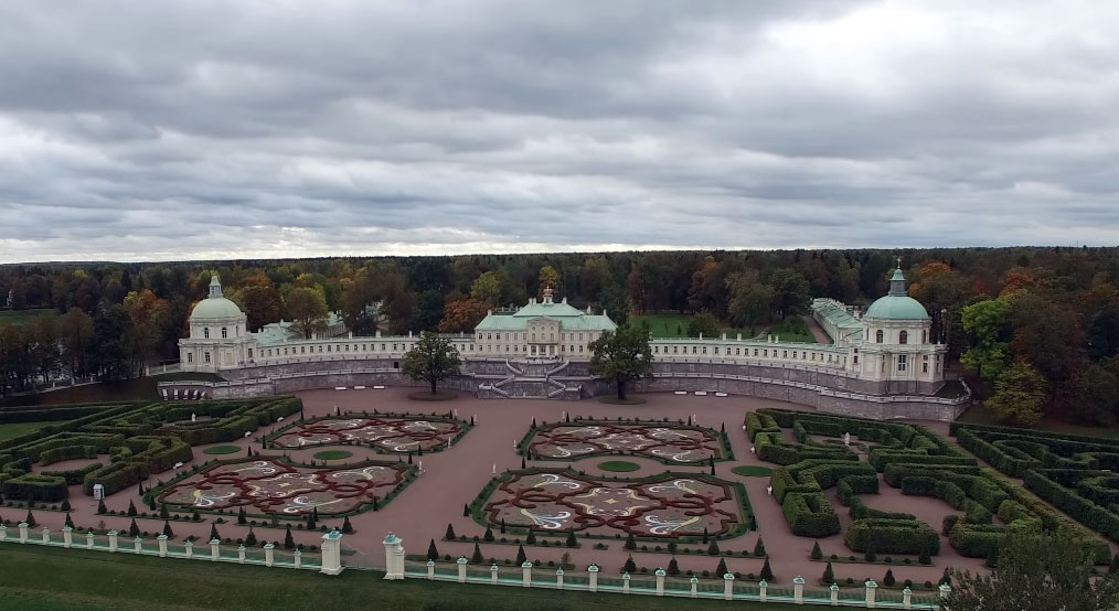 Большой (Меншиковский) дворец — современное фото