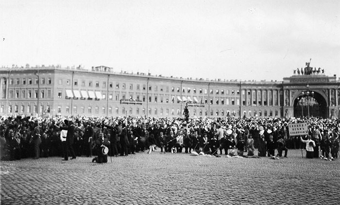 митинг на Дворцовой площади, 1914 г.