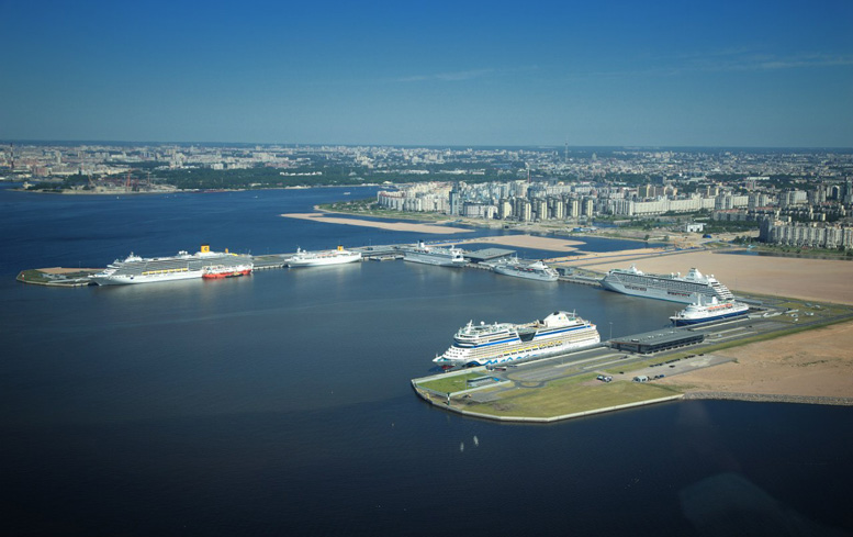 круизные лайнеры в порту Санкт-Петербурга