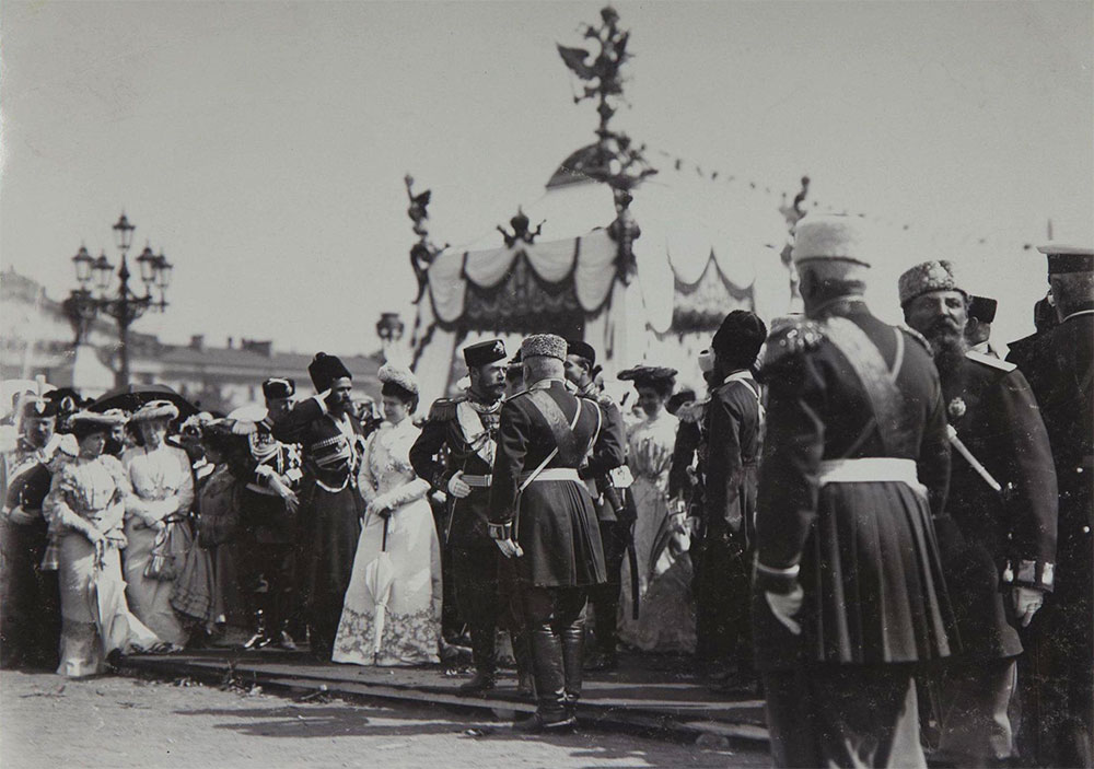 Николай II на праздновании 200-летия Санкт-Петербурга