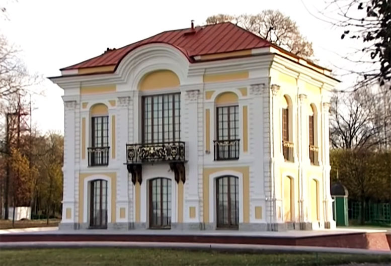 павильон Эрмитаж в Петергофе, фото здания