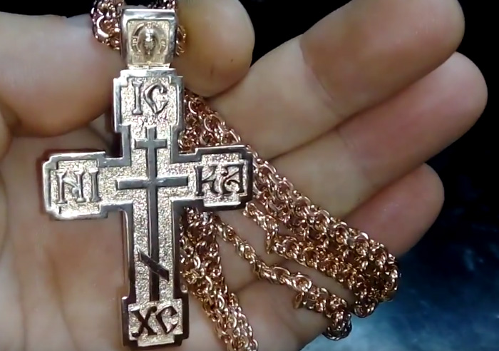 православный золотой крест