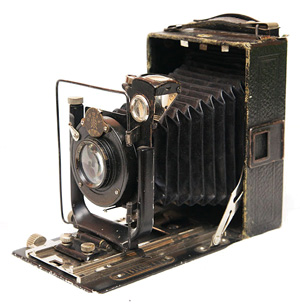 старинный фотоаппарат 