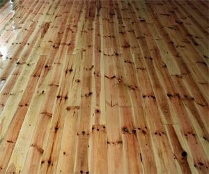 деревянный пол после реставрации