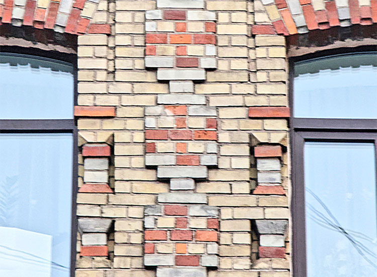орнамент на фасаде здания — доходный дом Н.И. Львовой